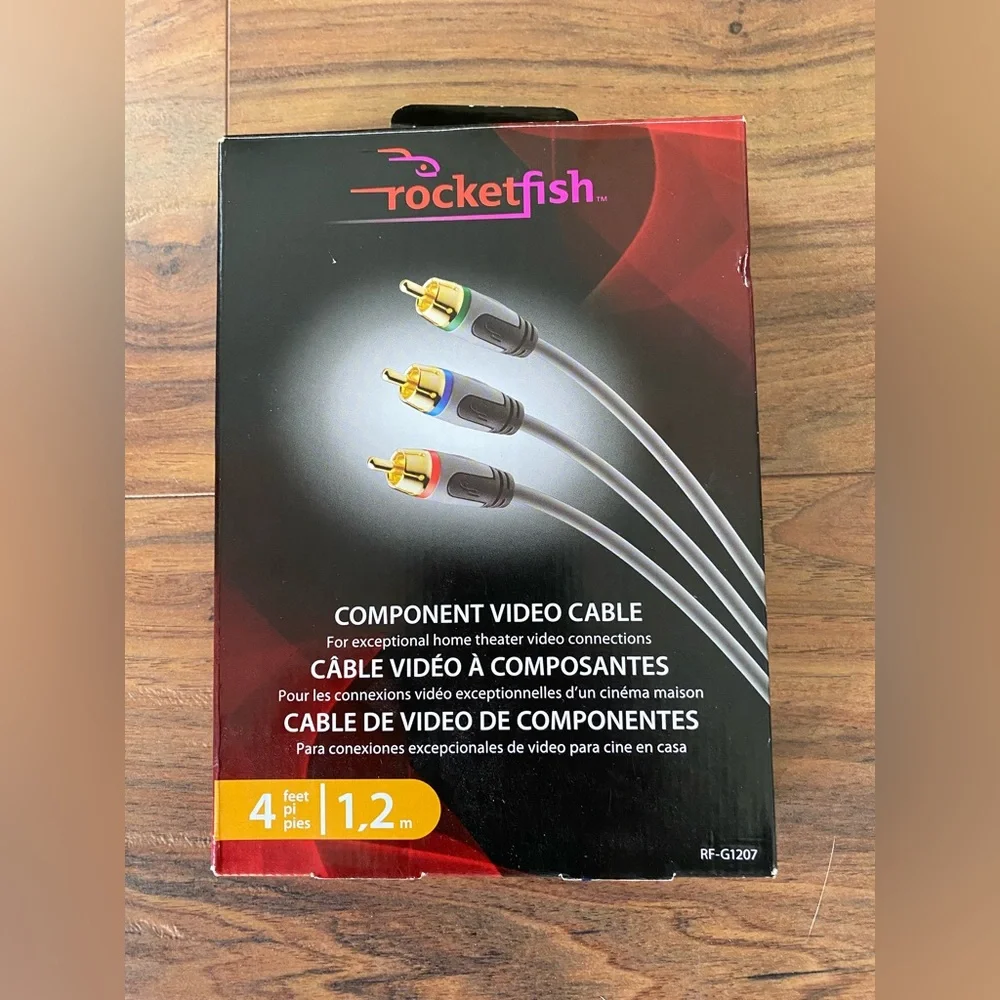 NIB - Rocketfish Component Video Cable - 4 ft. - Picture 1 of 5